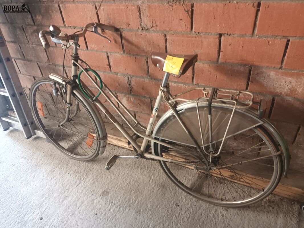 Damesfiets Salvator – foto 2 – kavel bij BOPA Auctions, Poperinge