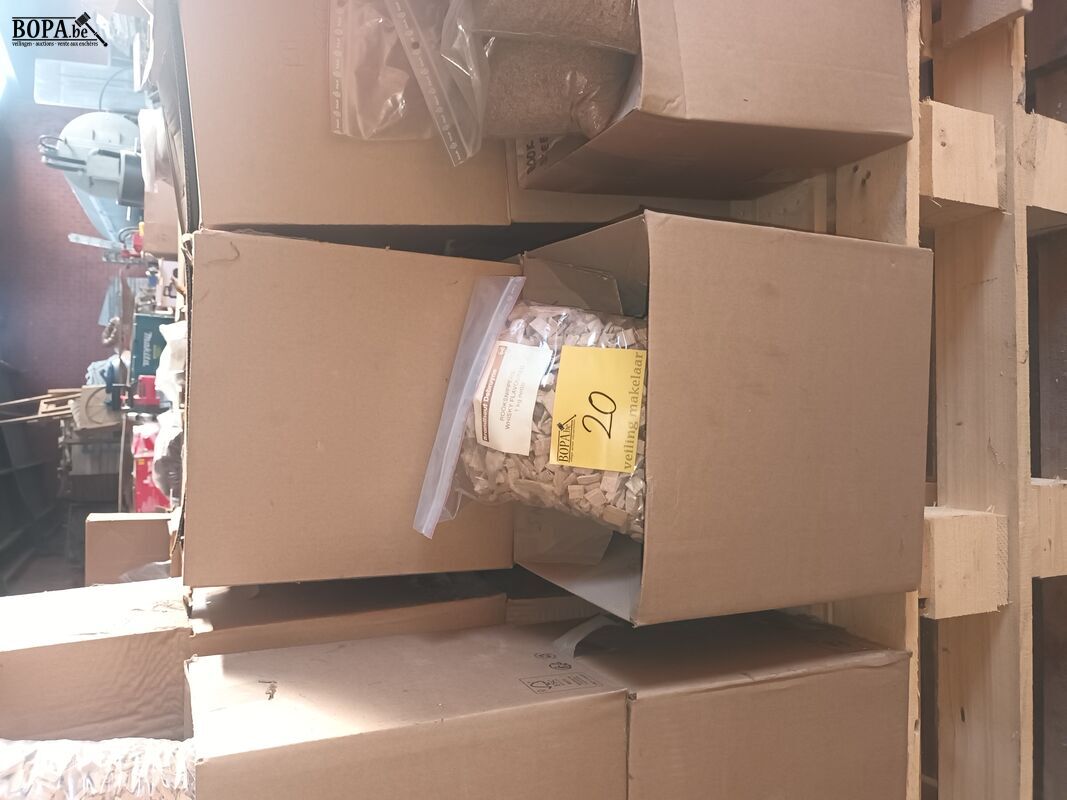 Rookhout snippers Whisky 1 kg. 12 stuks – foto 2 – kavel bij BOPA Auctions, Poperinge