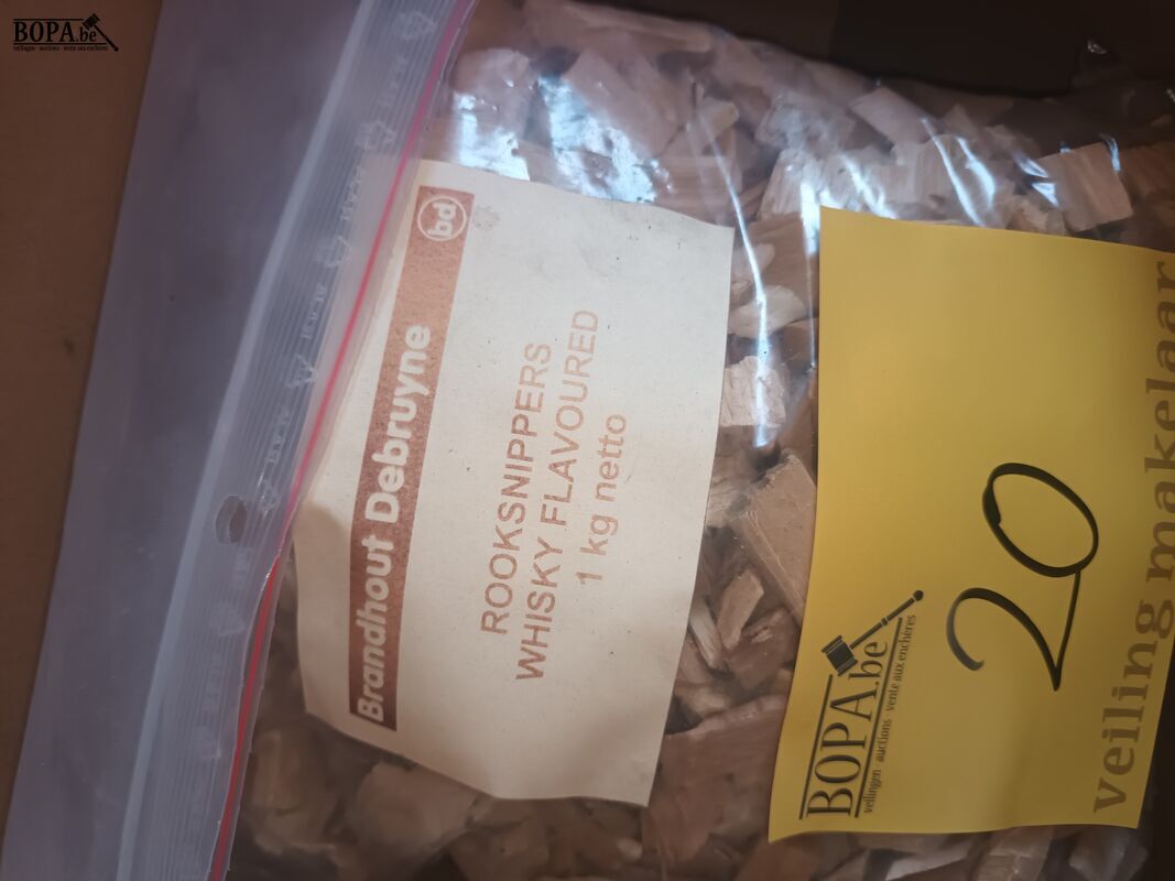Rookhout snippers Whisky 1 kg. 12 stuks – foto 3 – kavel bij BOPA Auctions, Poperinge