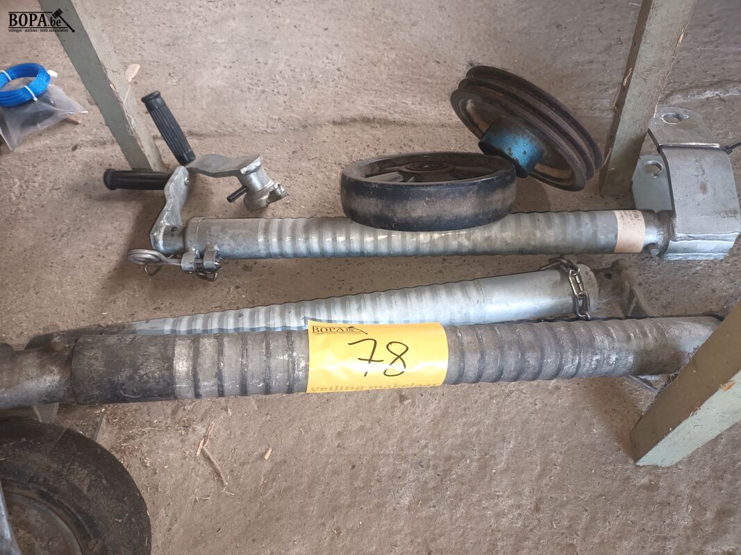 Steun voor aanhangwagen. 3 stuks – foto 2 – kavel bij BOPA Auctions, Poperinge
