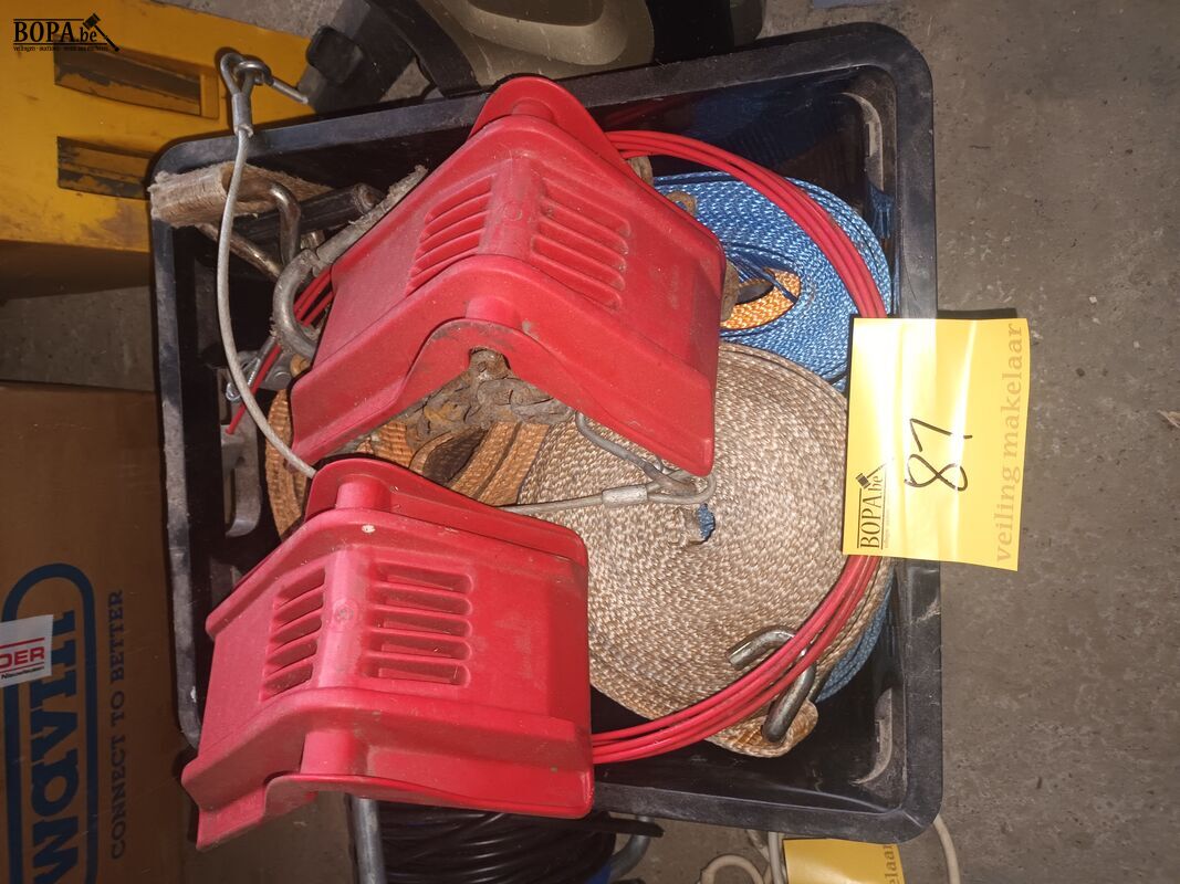 Spanriemen en hoekbeschermers – foto 3 – kavel bij BOPA Auctions, Houthulst