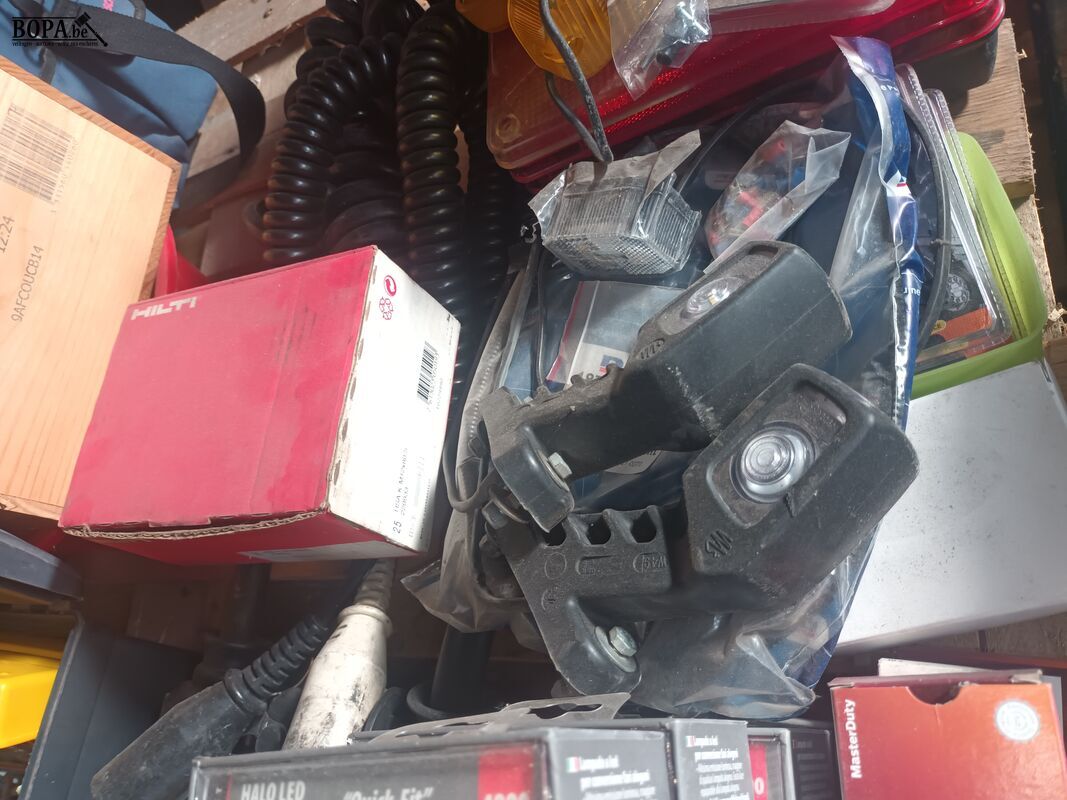 Diverse onderdelen voor aanhangwagen – foto 5 – kavel bij BOPA Auctions, Poperinge
