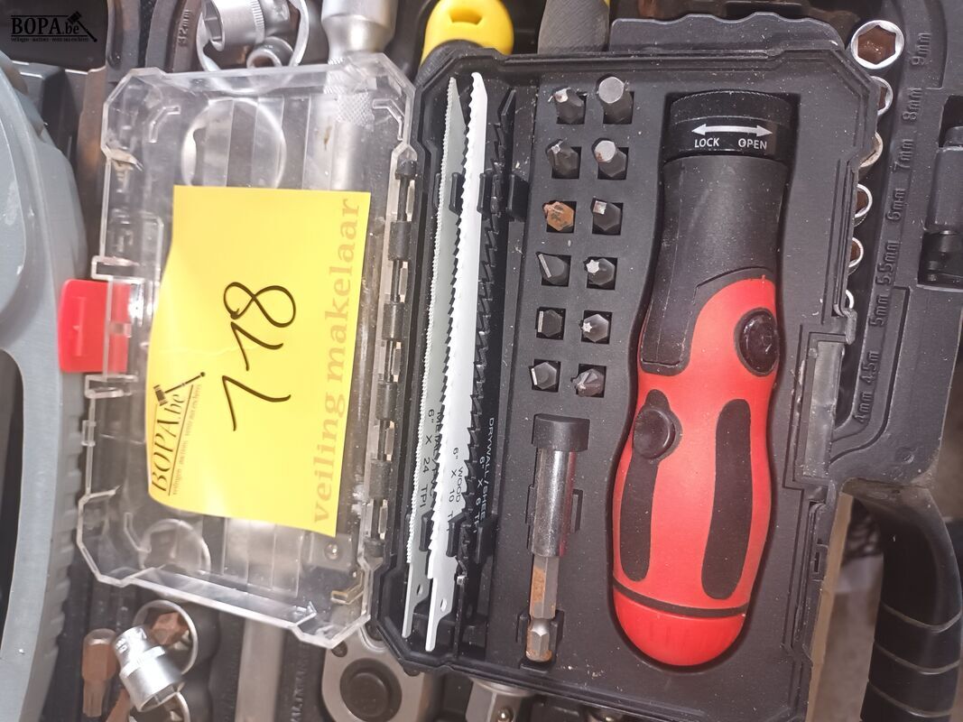 Doppen- en bitsets. 3 stuks – foto 3 – kavel bij BOPA Auctions, Poperinge