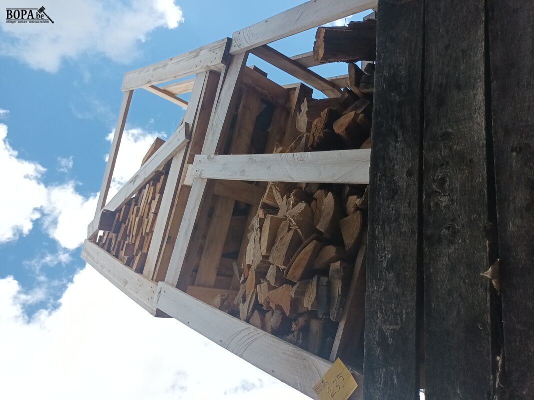 Houten kist met hout. 2 stuks – foto 2 – kavel bij BOPA Auctions, Poperinge