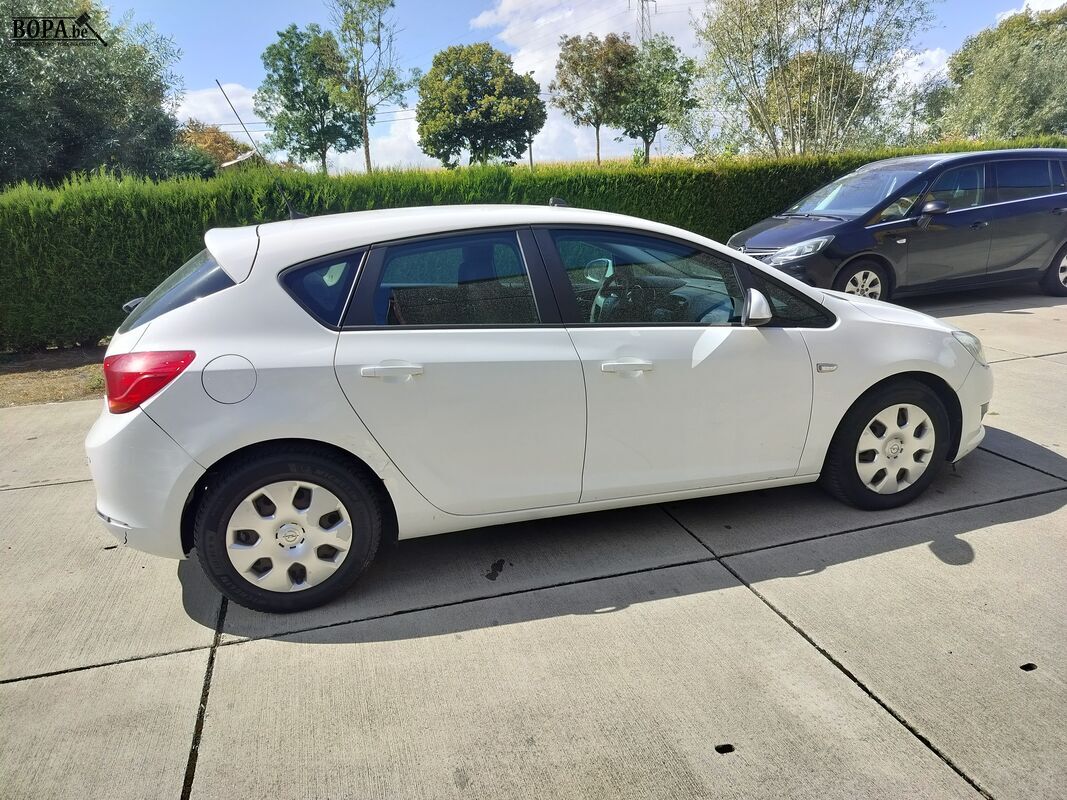 OPEL Astra (2014-chass.W0LPC6EW7EG009894) – foto 5 – kavel bij BOPA Auctions, Ieper
