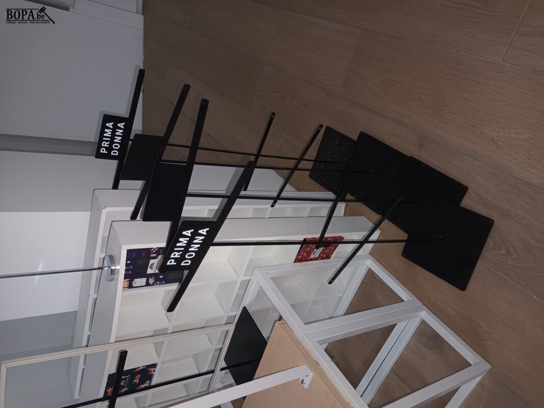 Diverse etalage displays. 13 stuks – foto 3 – kavel bij BOPA Auctions, Wervik