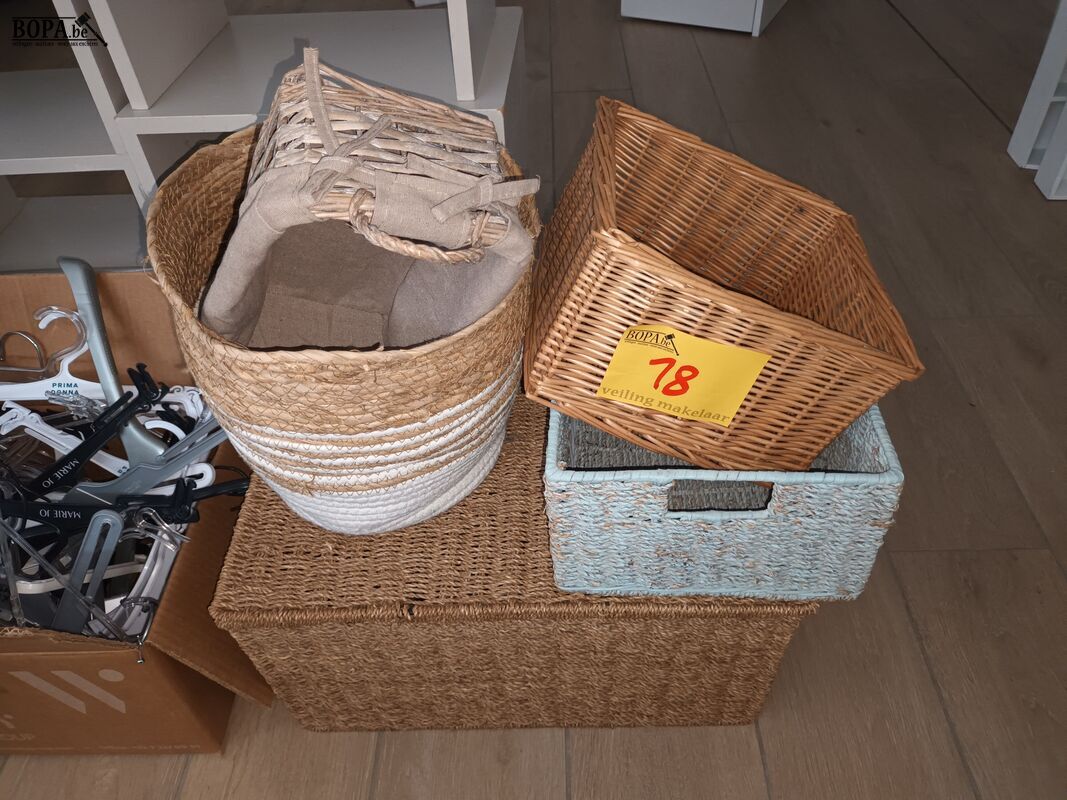 Rieten mandjes. 5 stuks – foto 2 – kavel bij BOPA Auctions, Wervik