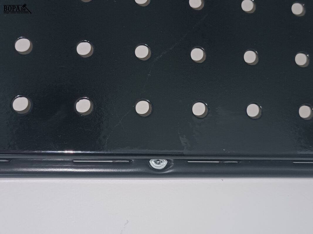 Metalen display wandpaneel – foto 4 – kavel bij BOPA Auctions, Wervik