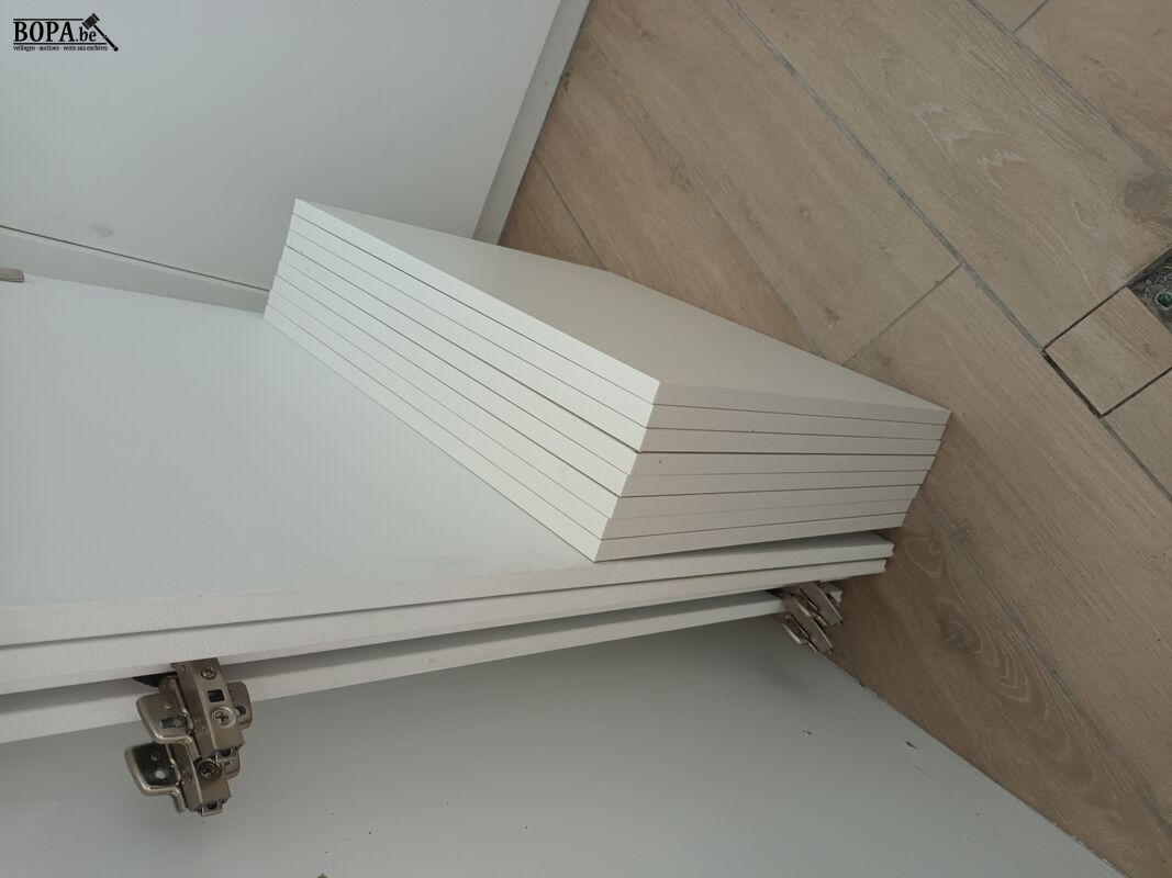 Kastdeuren en legplanken – foto 3 – kavel bij BOPA Auctions, Wervik