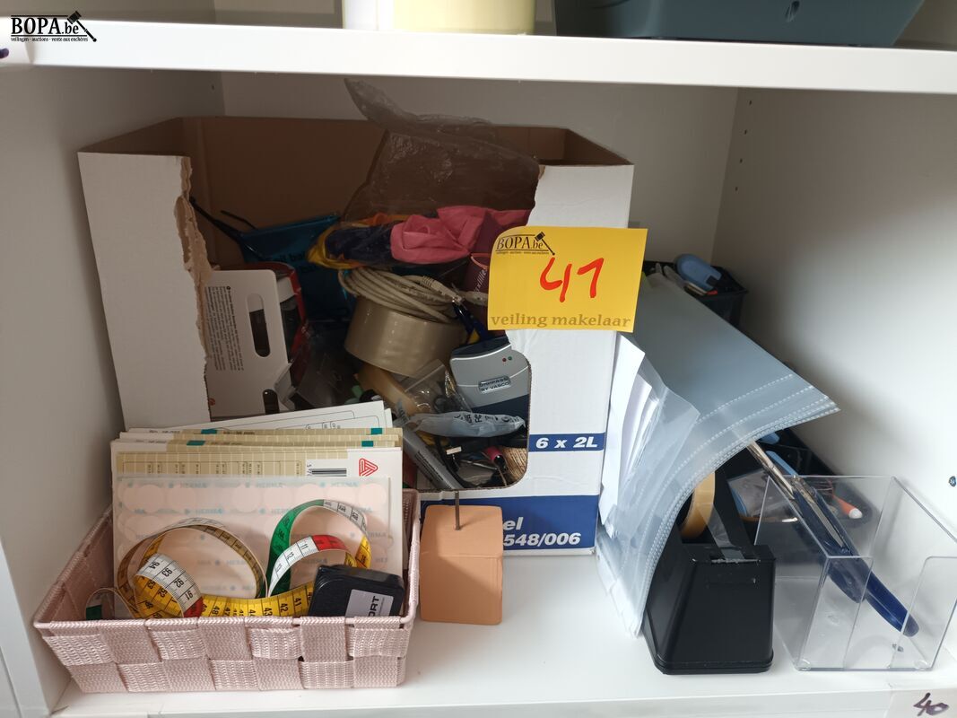 Klein kantoormateriaal – foto 2 – kavel bij BOPA Auctions, Wervik