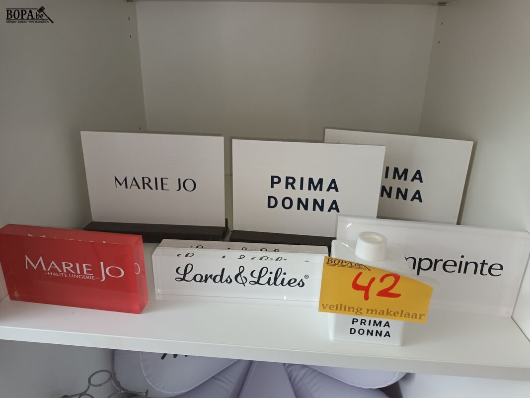 Reclame naambordjes. 16 stuks – foto 4 – kavel bij BOPA Auctions, Wervik