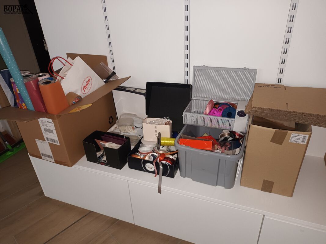 Cadeau verpakkingsmateriaal – foto 2 – kavel bij BOPA Auctions, Wervik