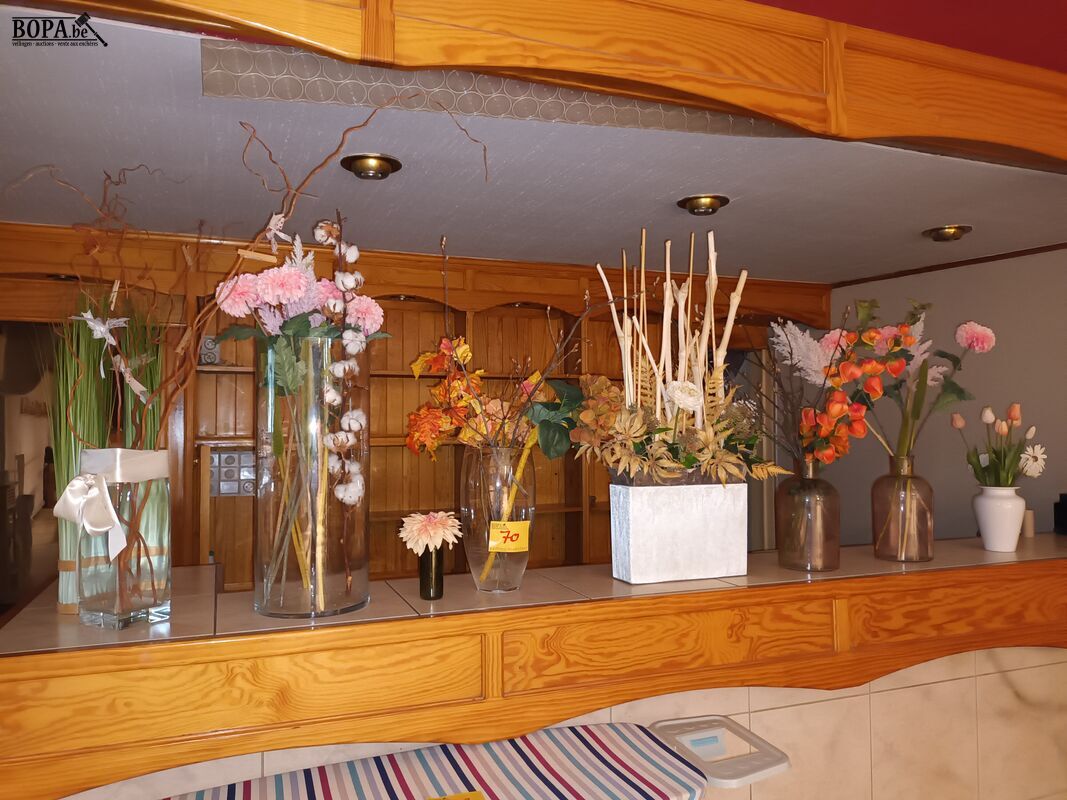 Vazen met kunstbloemen. 10 stuks – foto 2 – kavel bij BOPA Auctions, Wervik