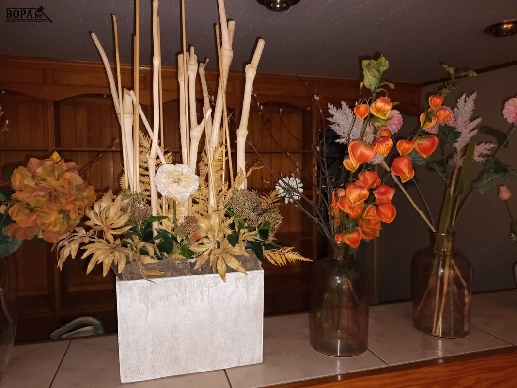Vazen met kunstbloemen. 10 stuks – foto 4 – kavel bij BOPA Auctions, Wervik