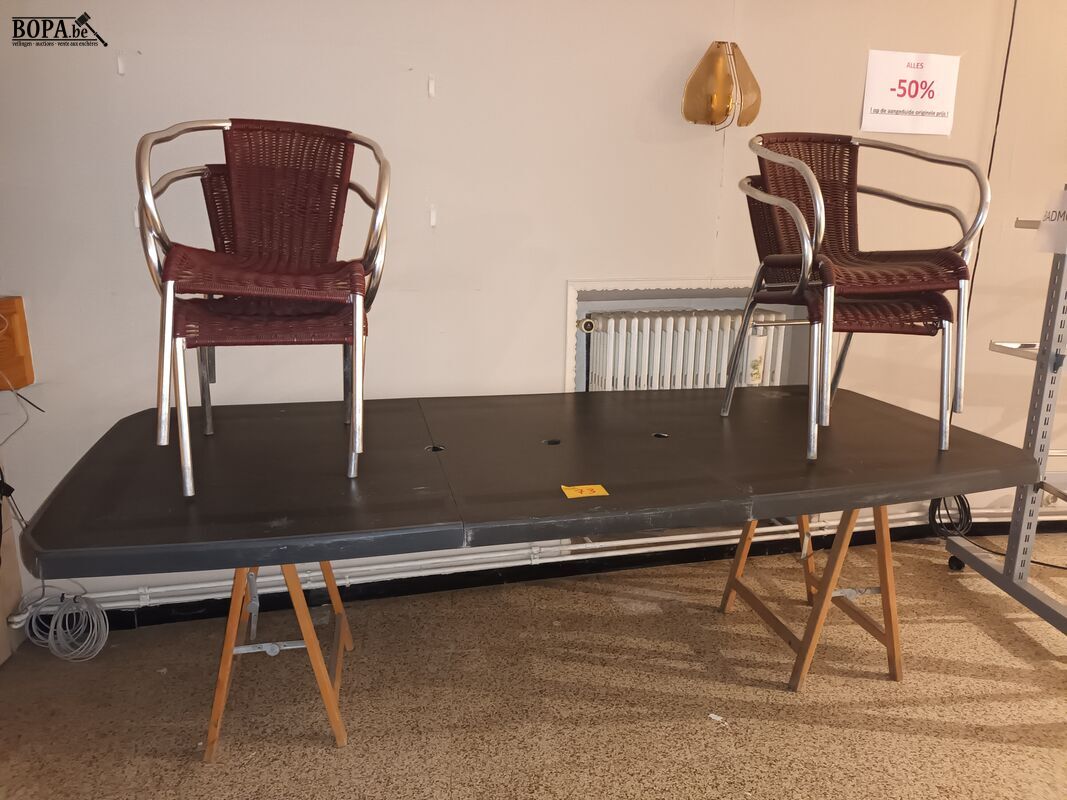 Terrasstoelen en tafelblad – foto 2 – kavel bij BOPA Auctions, Wervik