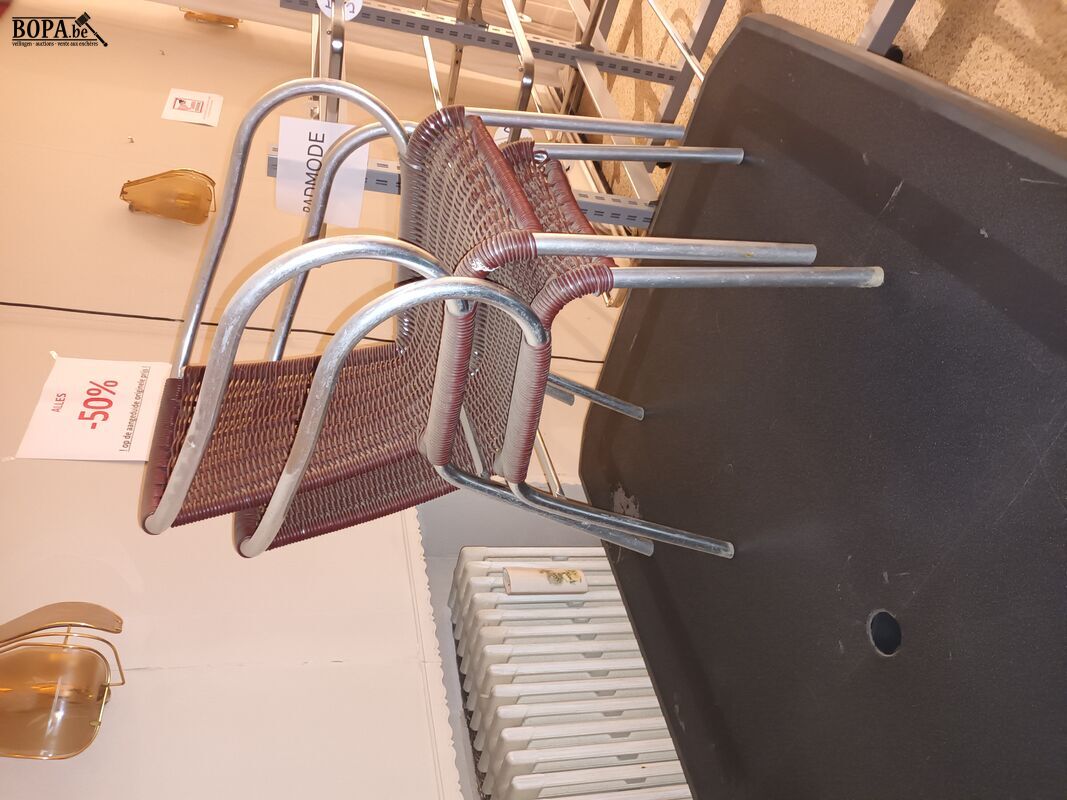 Terrasstoelen en tafelblad – foto 5 – kavel bij BOPA Auctions, Wervik