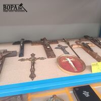 Kruisbeelden. 12 stuks – kavel bij BOPA Auctions, Tielt