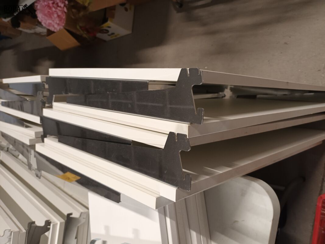 Legplanken voor winkelrek. 5 stuks – foto 3 – kavel bij BOPA Auctions, Ieper