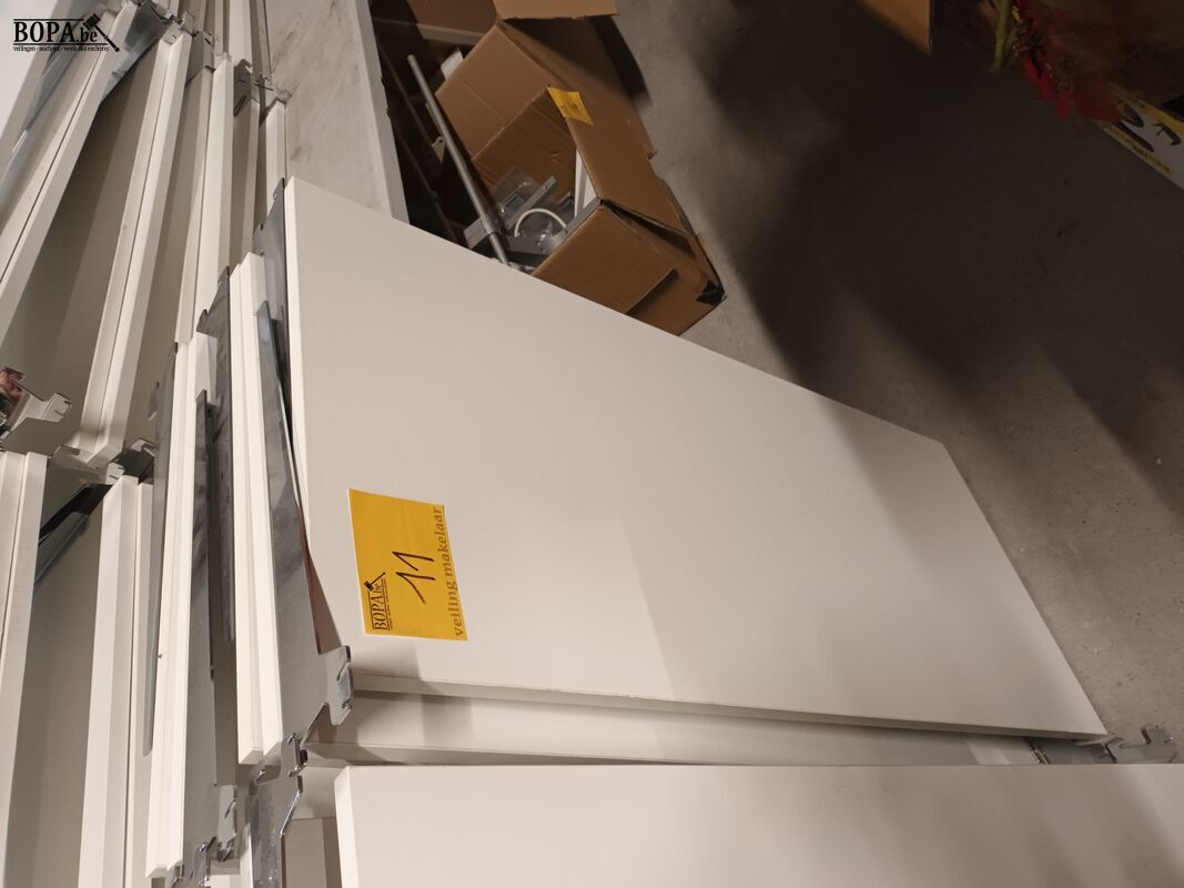 Legplanken voor winkelrek. 5 stuks – foto 2 – kavel bij BOPA Auctions, Ieper