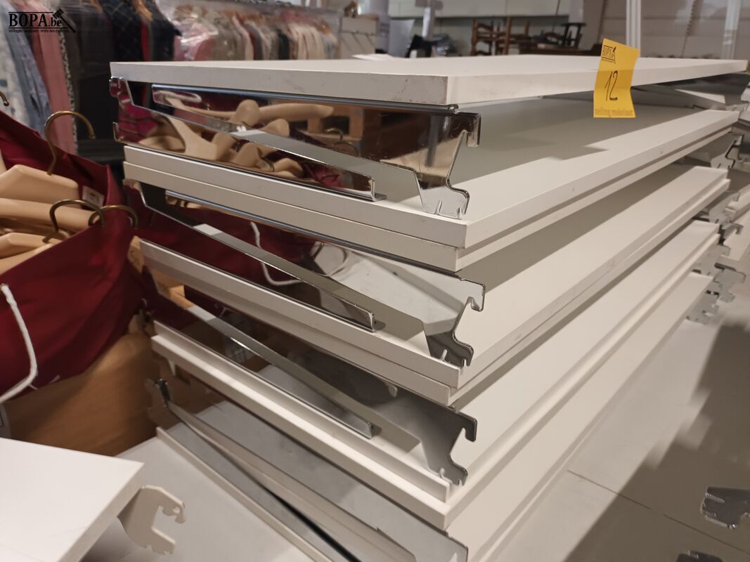Legplanken voor winkelrek. 10 stuks – foto 3 – kavel bij BOPA Auctions, Ieper
