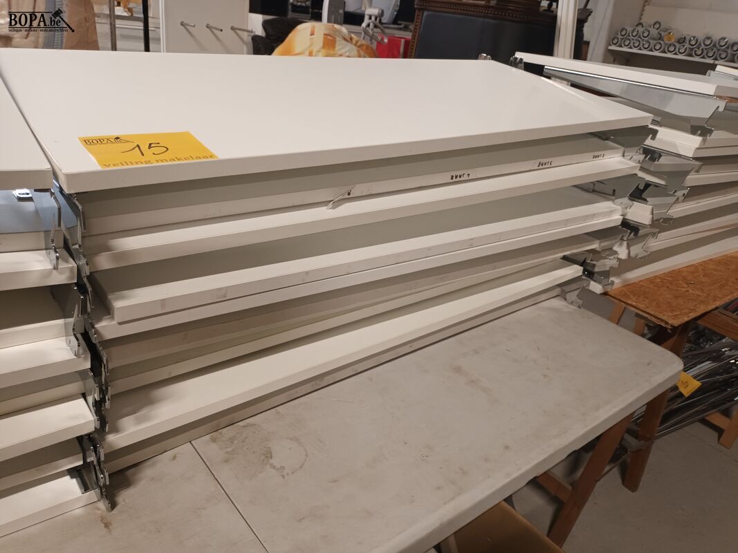 Legplanken voor winkelrek. 10 stuks – foto 2 – kavel bij BOPA Auctions, Ieper