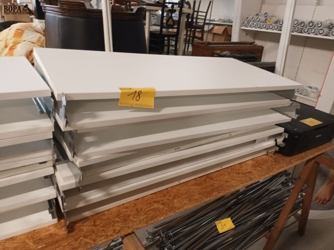 Legplanken voor winkelrek. 10 stuks – foto 2 – kavel bij BOPA Auctions, Ieper