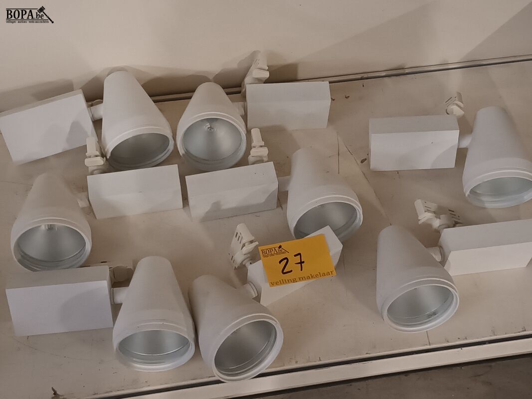Spots. 8 stuks – foto 2 – kavel bij BOPA Auctions, Ieper