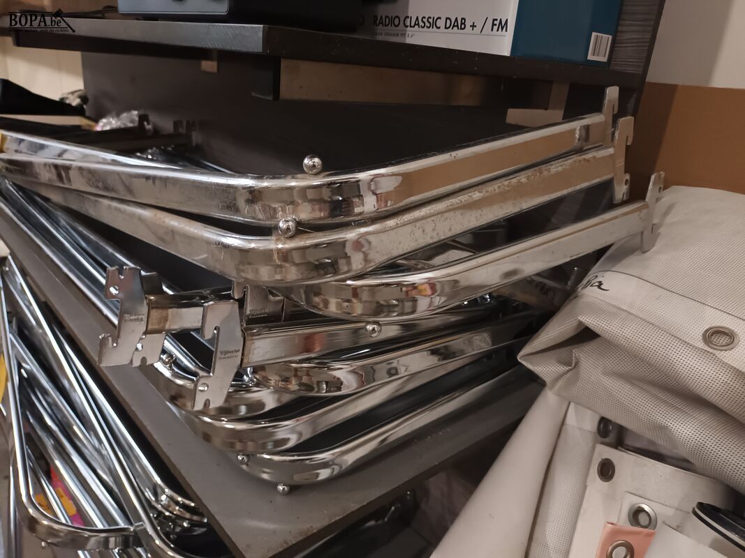 Kledingroedes voor winkelrek. 13 stuks – foto 3 – kavel bij BOPA Auctions, Ieper