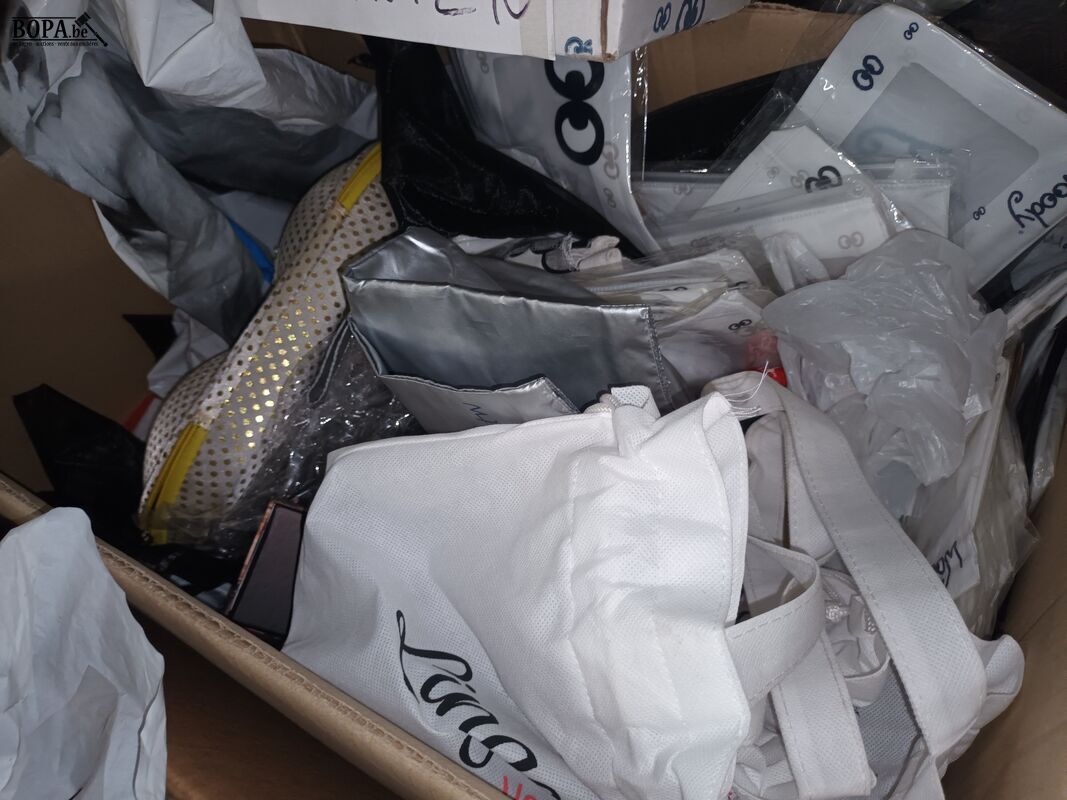 Diversen. 3 dozen – foto 6 – kavel bij BOPA Auctions, Ieper