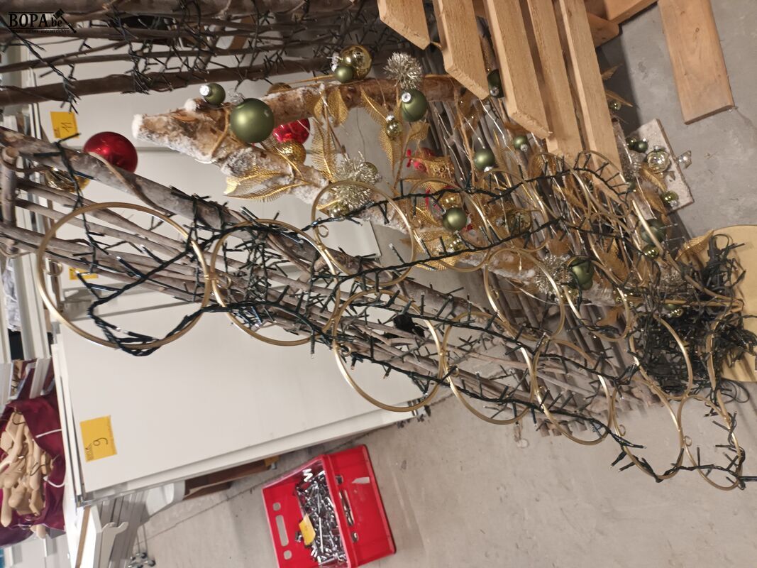 Kerstbomen. 4 stuks – foto 3 – kavel bij BOPA Auctions, Ieper
