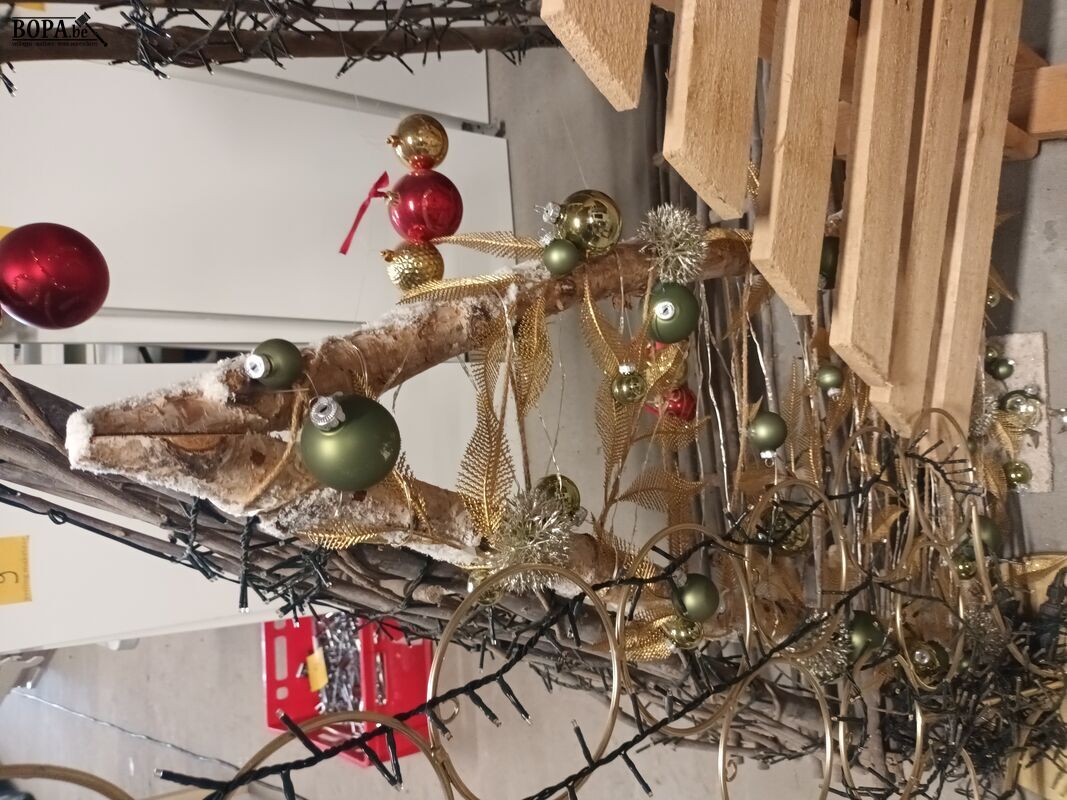 Kerstbomen. 4 stuks – foto 4 – kavel bij BOPA Auctions, Ieper