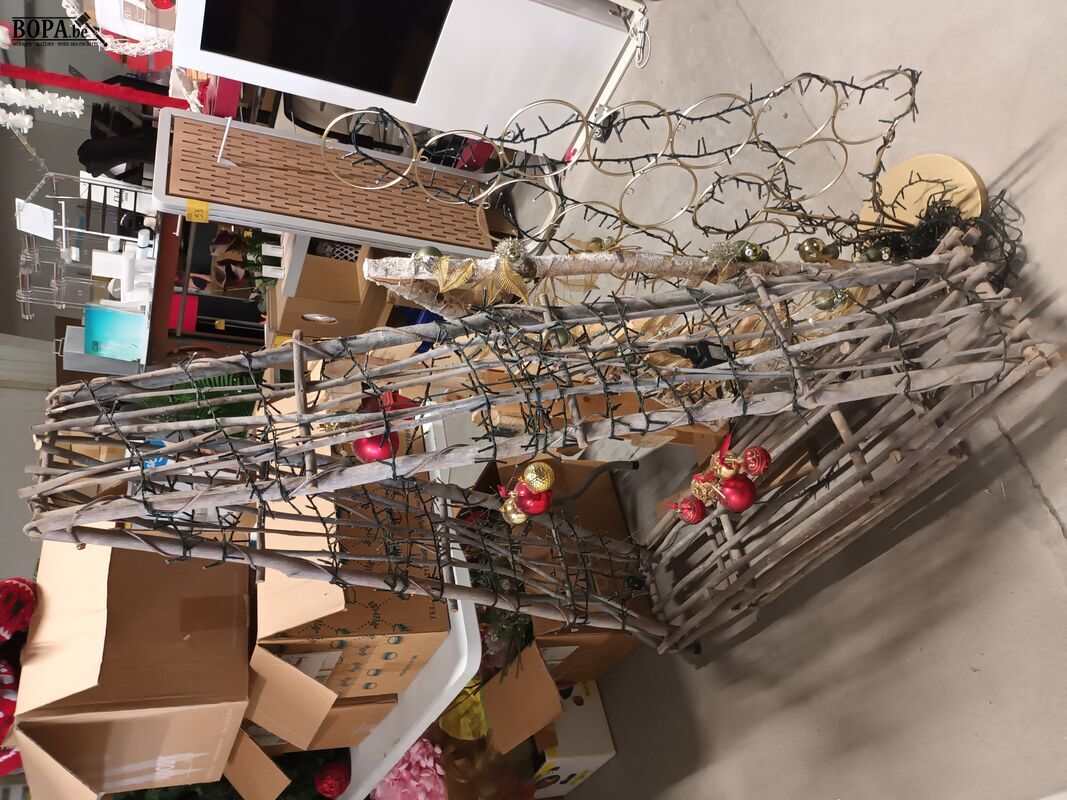 Kerstbomen. 4 stuks – foto 6 – kavel bij BOPA Auctions, Ieper