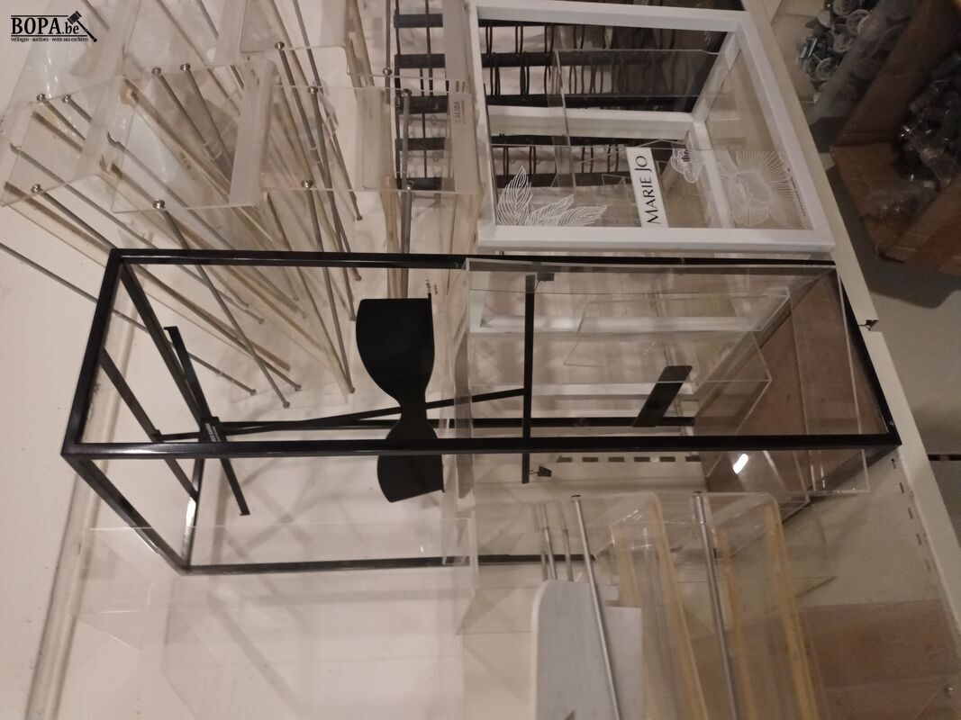Plexi displays. 15 stuks – foto 4 – kavel bij BOPA Auctions, Ieper