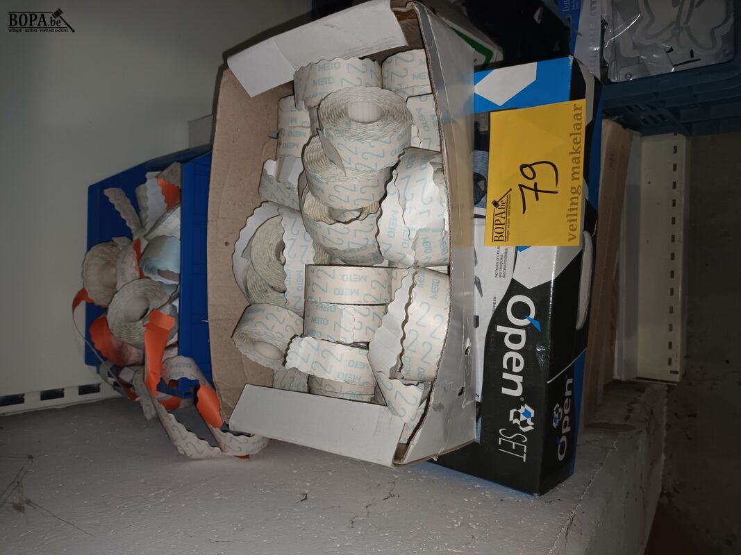 Prijsetiketten. 16 dozen – foto 2 – kavel bij BOPA Auctions, Ieper