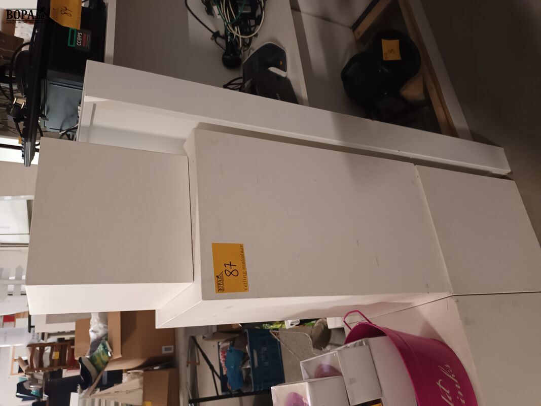Witte presentatie kubussen. 4 stuks – foto 2 – kavel bij BOPA Auctions, Ieper