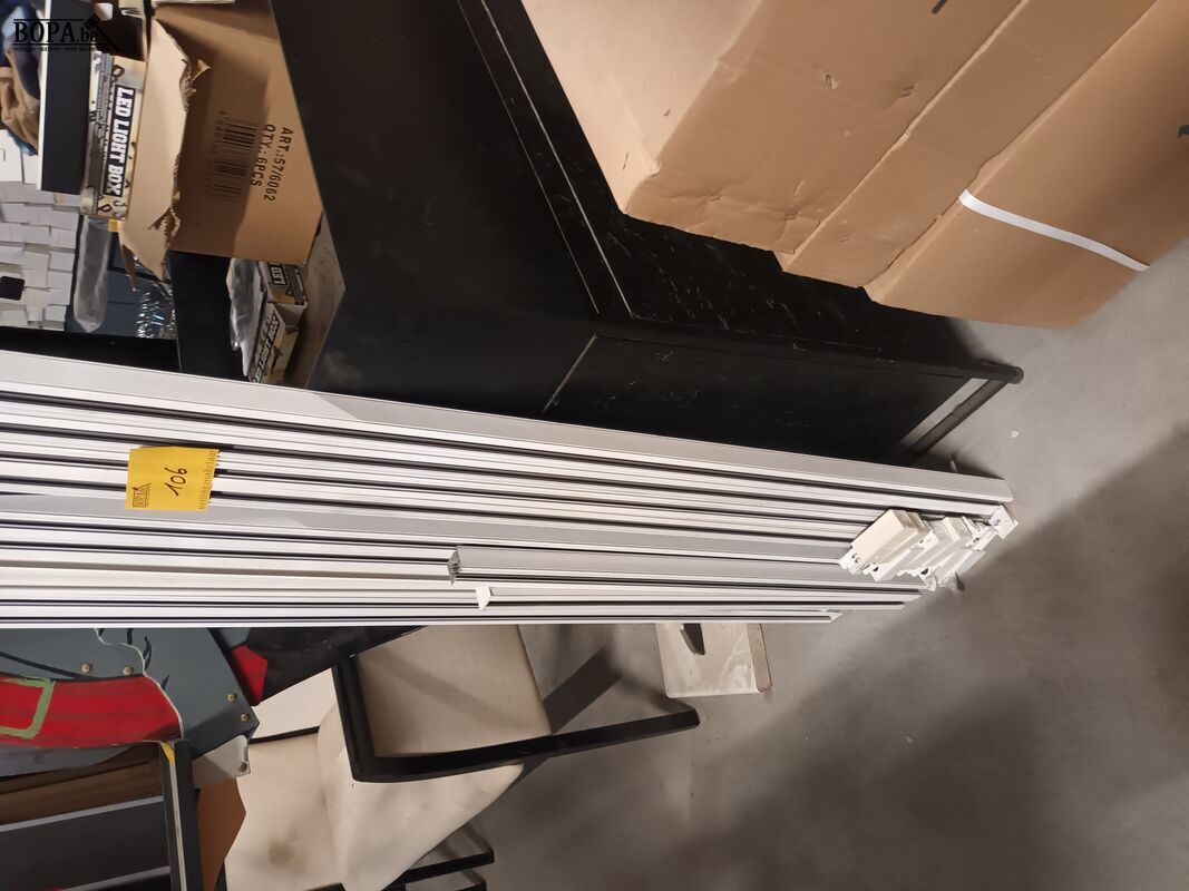 Rails voor ophanging spots. 10 stuks – foto 2 – kavel bij BOPA Auctions, Ieper