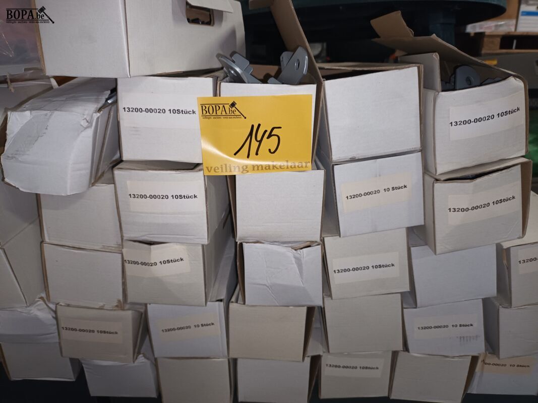 Metalen kokerprofielen. 50 dozen – foto 4 – kavel bij BOPA Auctions, Ieper