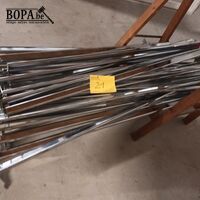 Kledingroedes voor winkelrek. 30 stuks – kavel bij BOPA Auctions, Ieper