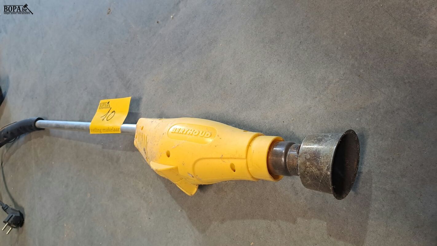 Electrische grastrimmer Black & Decker groen en onkruidverbr – foto 3 – kavel bij BOPA Auctions, Aarsele