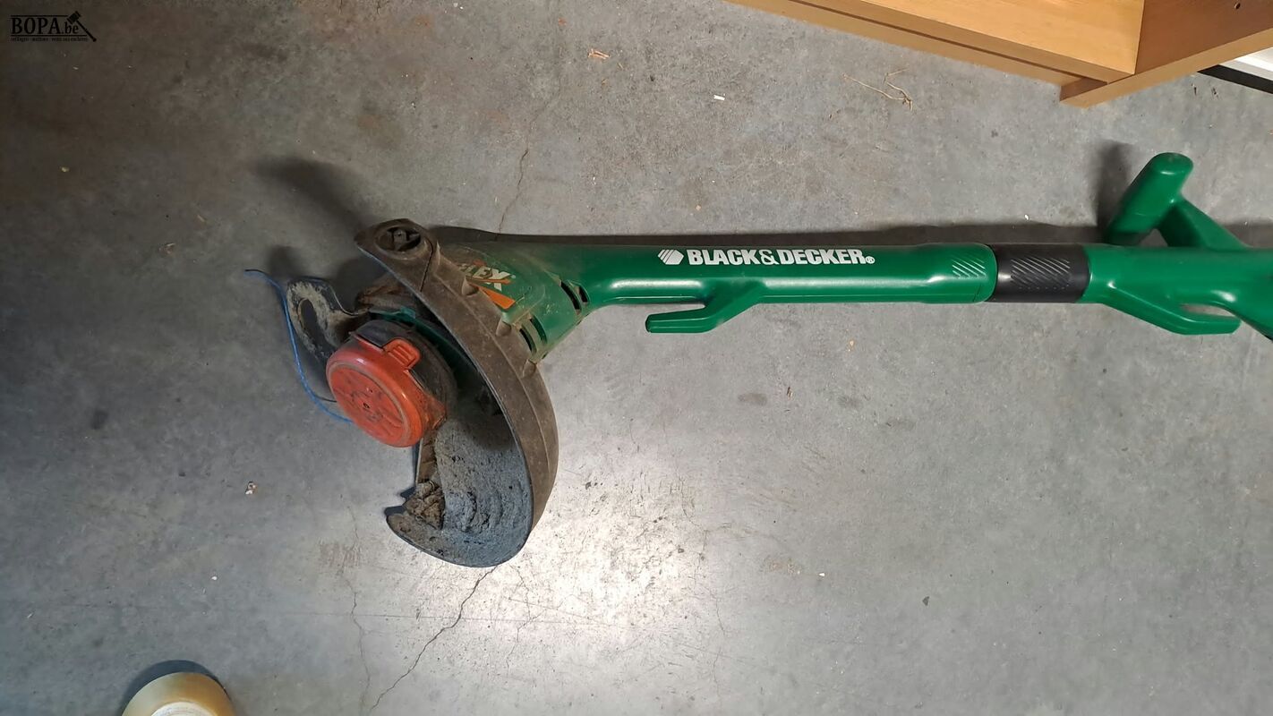 Electrische grastrimmer Black & Decker groen en onkruidverbr – foto 4 – kavel bij BOPA Auctions, Aarsele