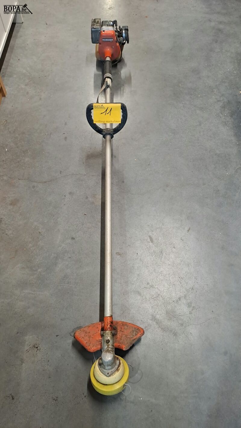 Benzine aangedreven bosmaaier ECHO oranje – foto 2 – kavel bij BOPA Auctions, Aarsele
