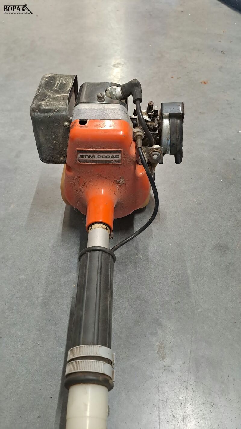 Benzine aangedreven bosmaaier ECHO oranje – foto 3 – kavel bij BOPA Auctions, Aarsele