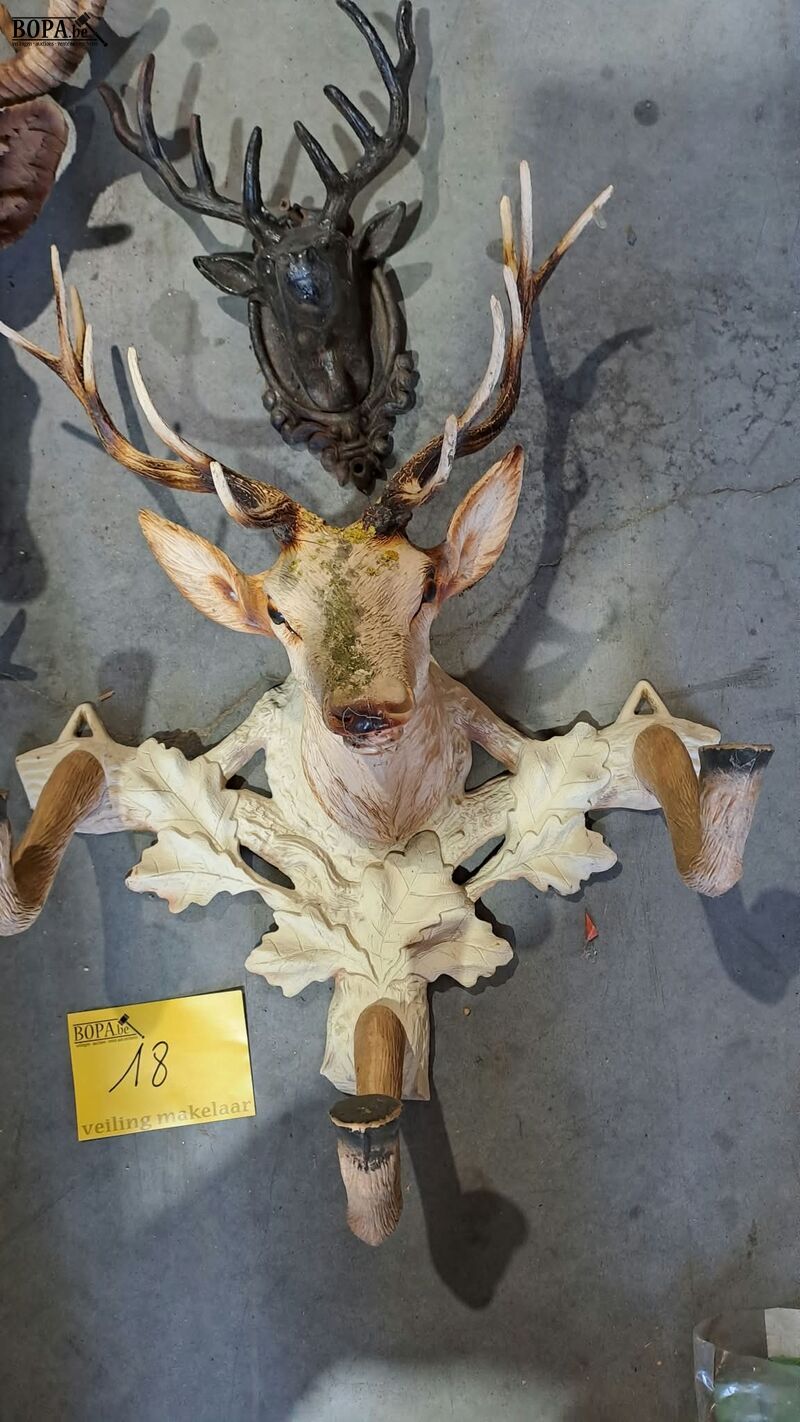 Decoratieve hertenkoppen - 4 stuks – foto 3 – kavel bij BOPA Auctions, Aarsele