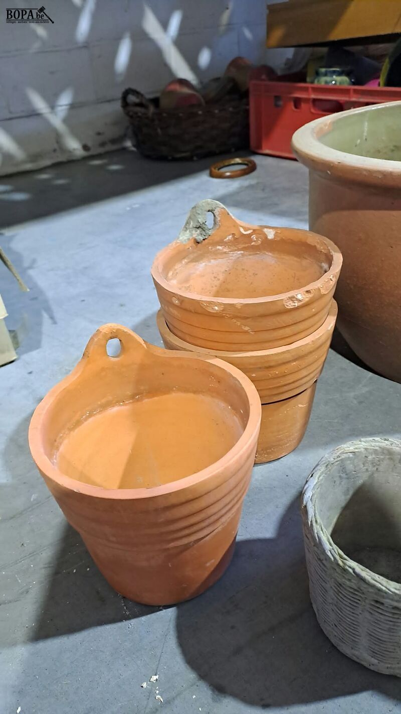 Bloempotten terracotta en andere voor buiten - 8 stuks – foto 3 – kavel bij BOPA Auctions, Aarsele