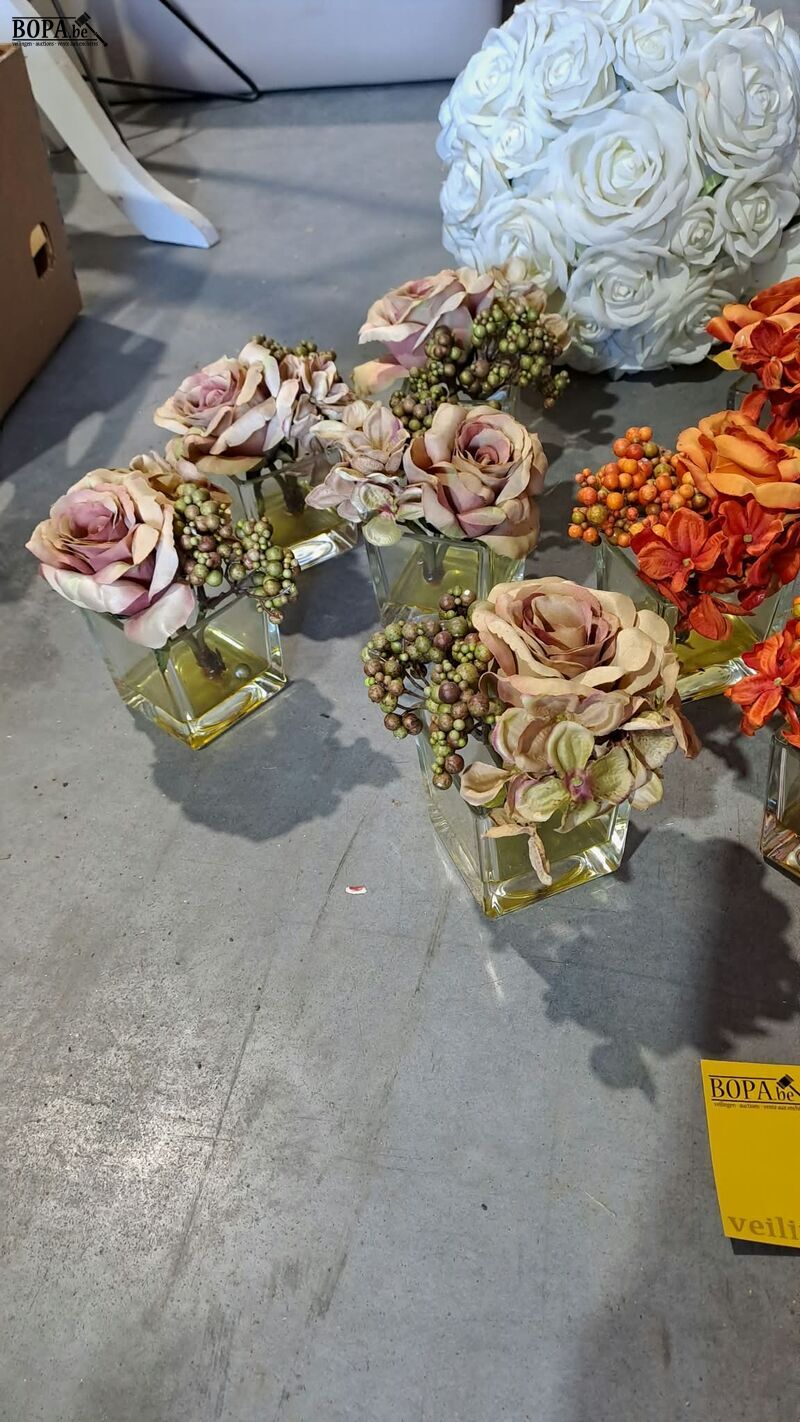 Kunstbloemen voor binnen of buiten - 12 stuks – foto 4 – kavel bij BOPA Auctions, Aarsele