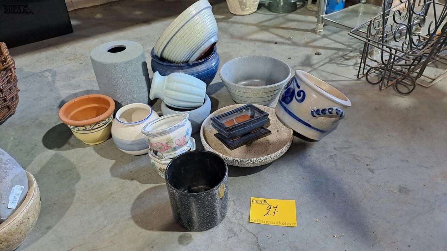 Bloempotten in blauwtinten oa W-Germany - 14 stuks – foto 2 – kavel bij BOPA Auctions, Aarsele