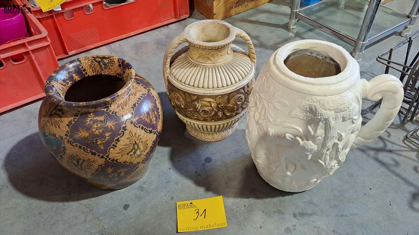 Decoratieve kruiken - 3 stuks – foto 2 – kavel bij BOPA Auctions, Aarsele