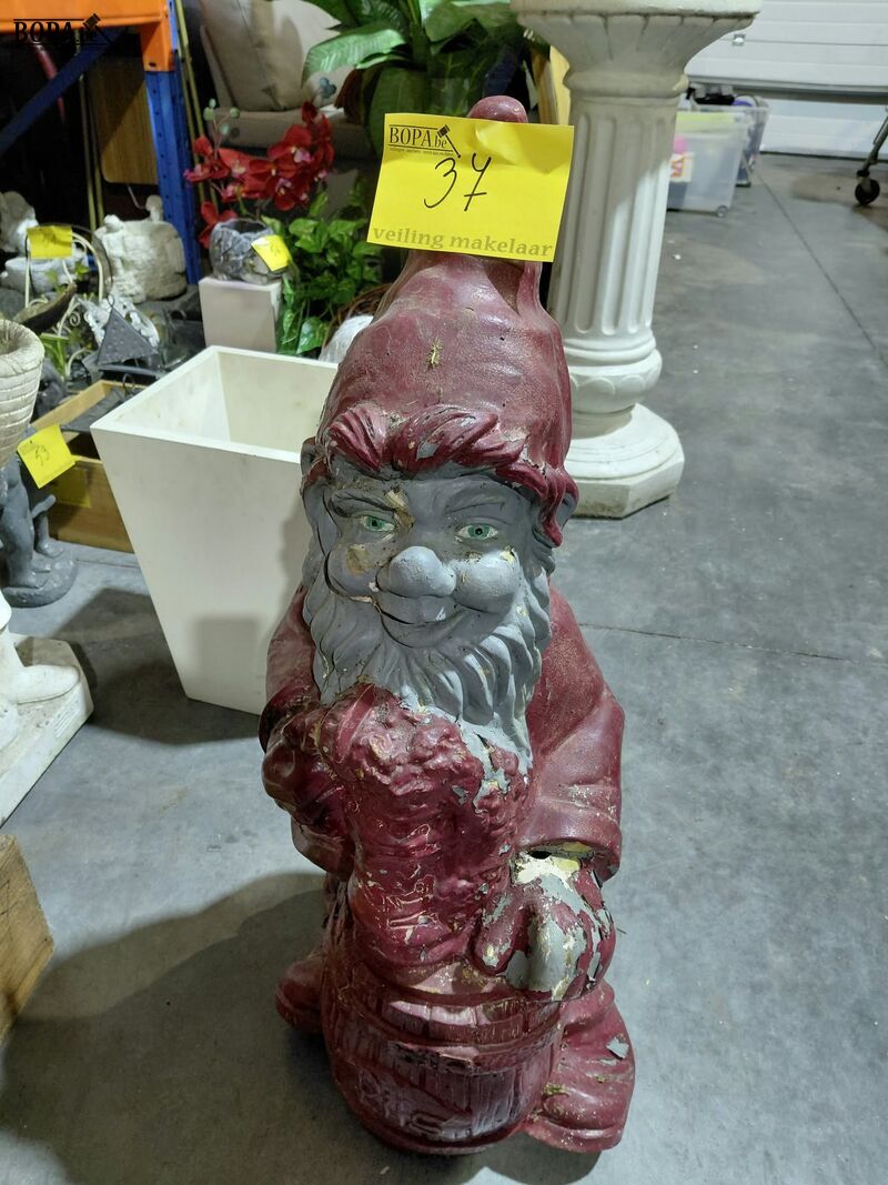Bordeau grijze tuinkabouter met pilsvat – foto 2 – kavel bij BOPA Auctions, Aarsele