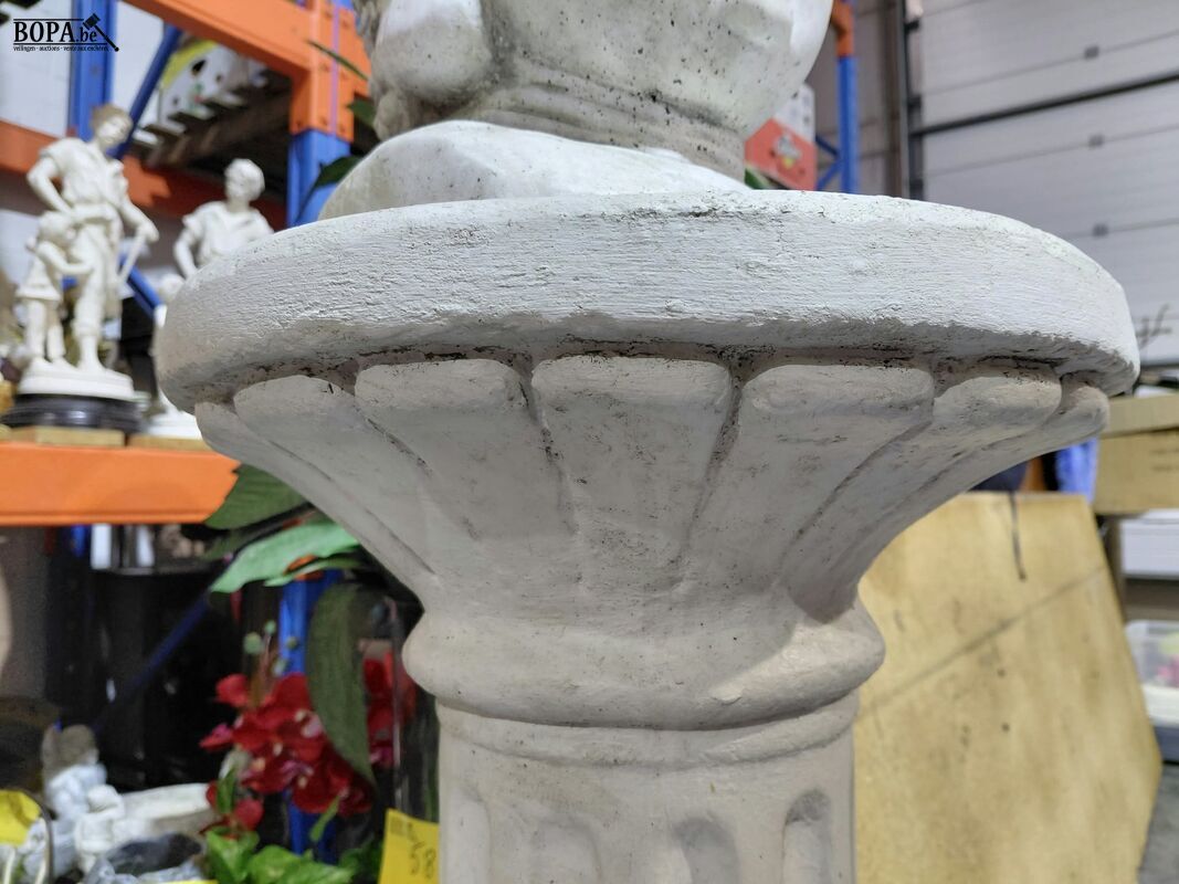 Klassieke witte zuil in steengoed – foto 7 – kavel bij BOPA Auctions, Aarsele