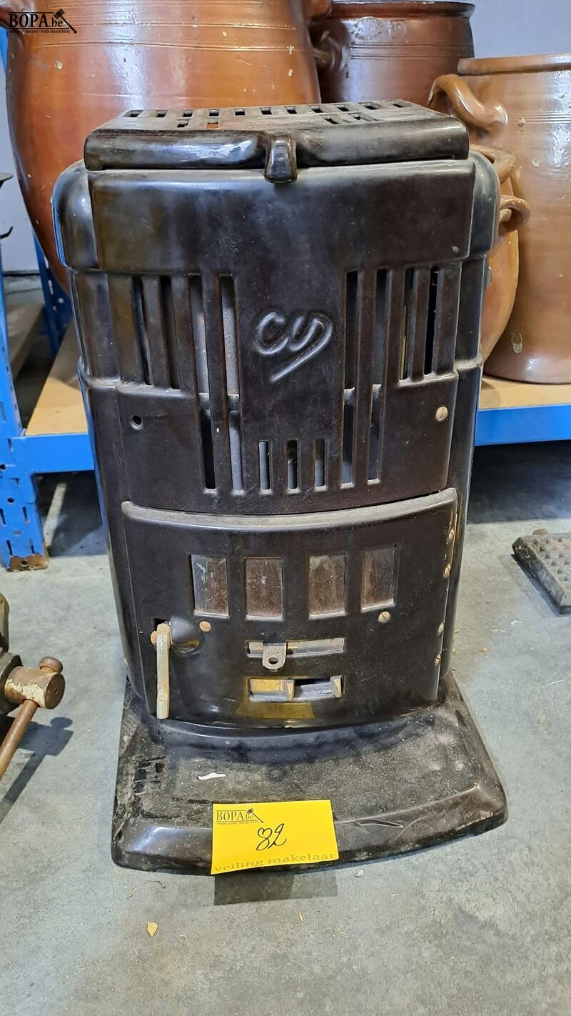 Art deco kolen- of houtkachel van gegoten ijzer en emaille a – foto 2 – kavel bij BOPA Auctions, Aarsele